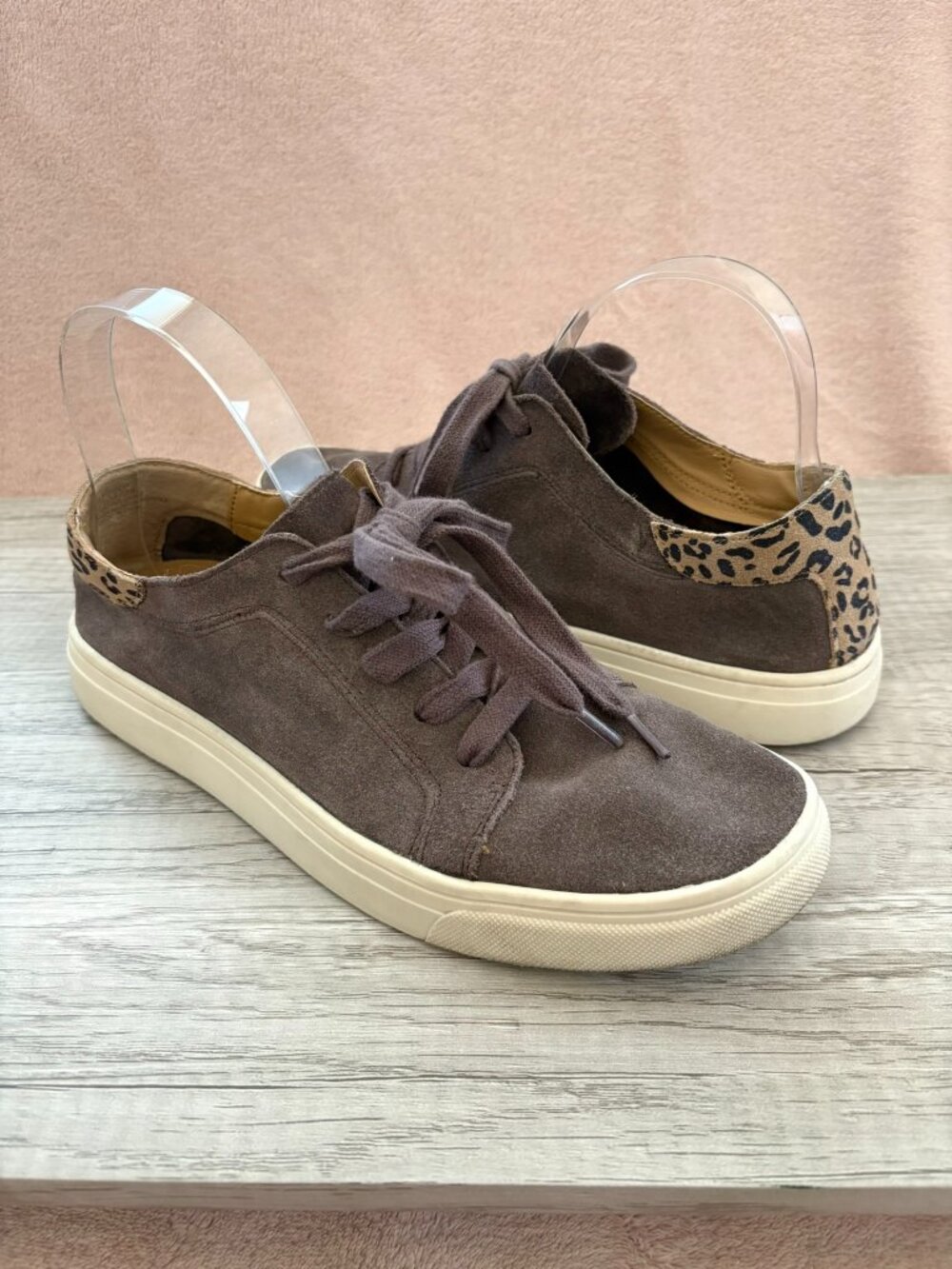 Lucky Brand Loucia Gray Suede Leopard White Midsole Lace Up Sneaker 7.5 $80
